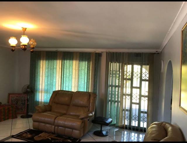 4 BEDROOM HOUSE FOR SALE IN SHALLCROSS